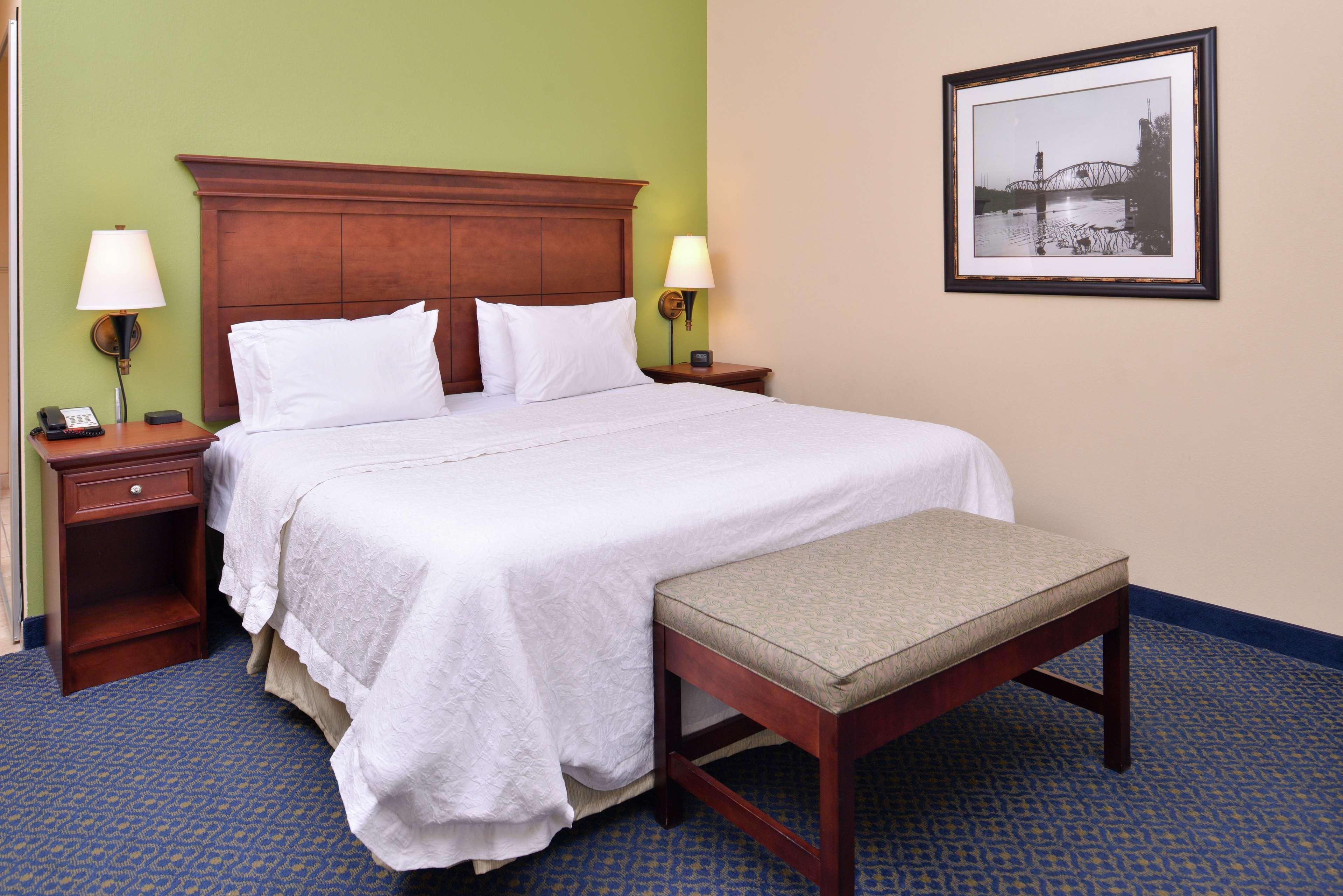 Hampton Inn Jackson-College Avenue Bagian luar foto