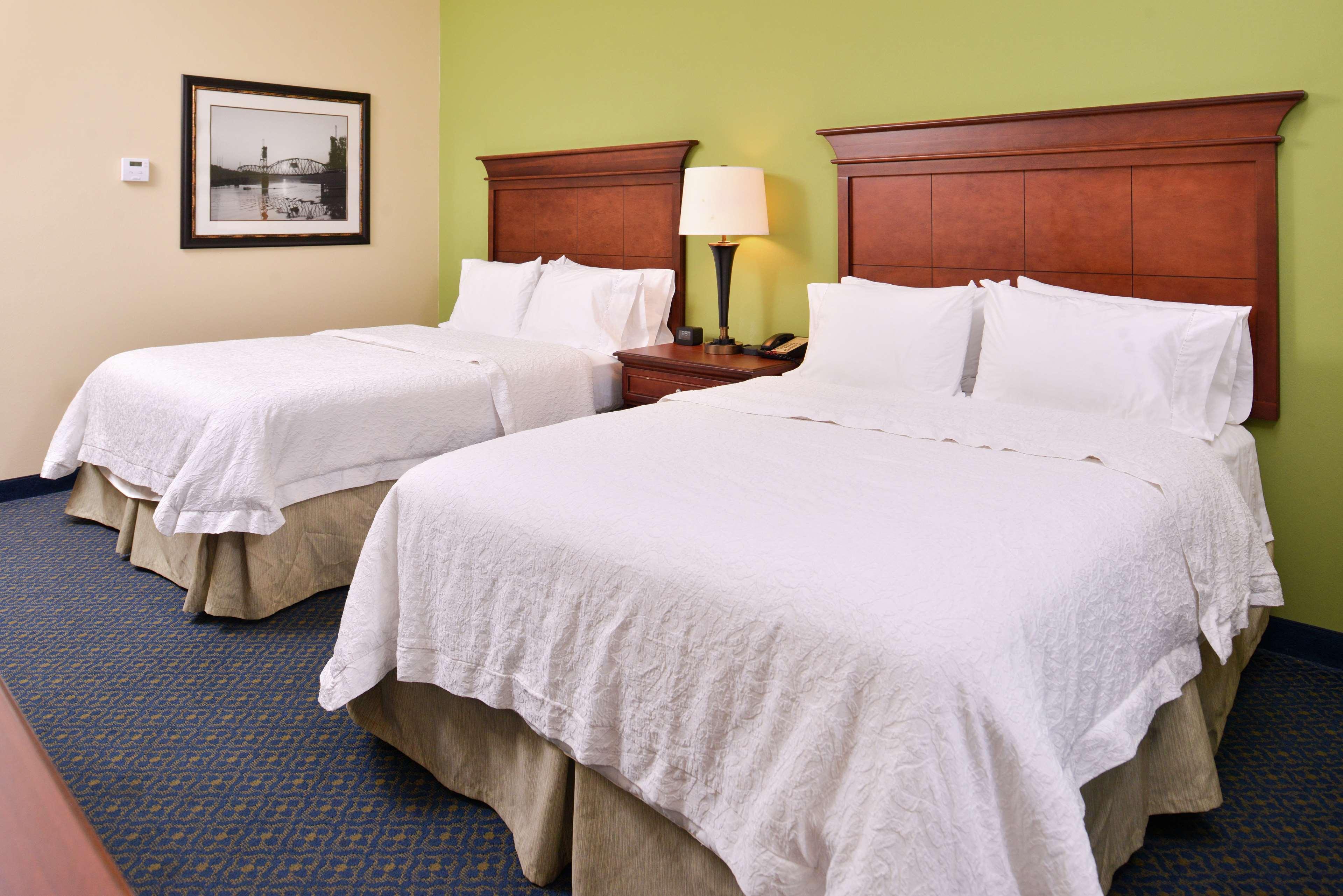 Hampton Inn Jackson-College Avenue Bagian luar foto