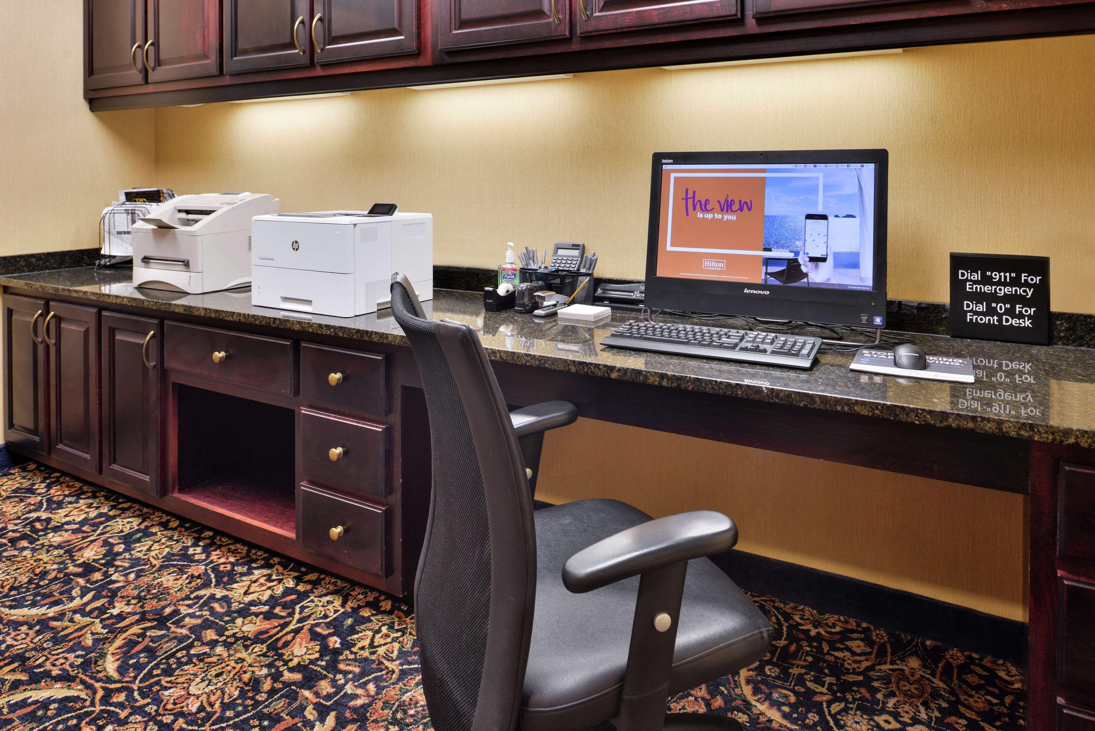 Hampton Inn Jackson-College Avenue Bagian luar foto