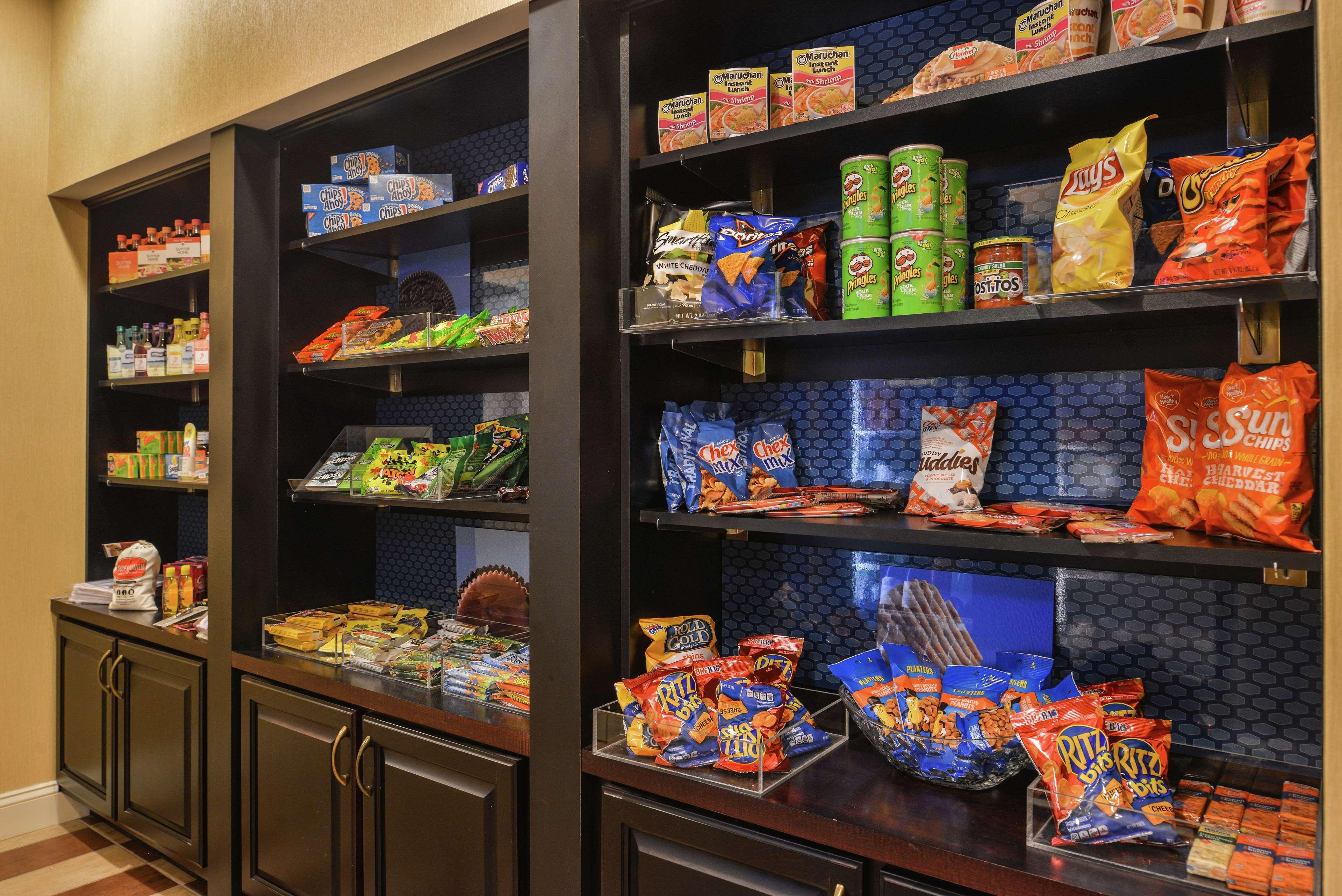 Hampton Inn Jackson-College Avenue Bagian luar foto