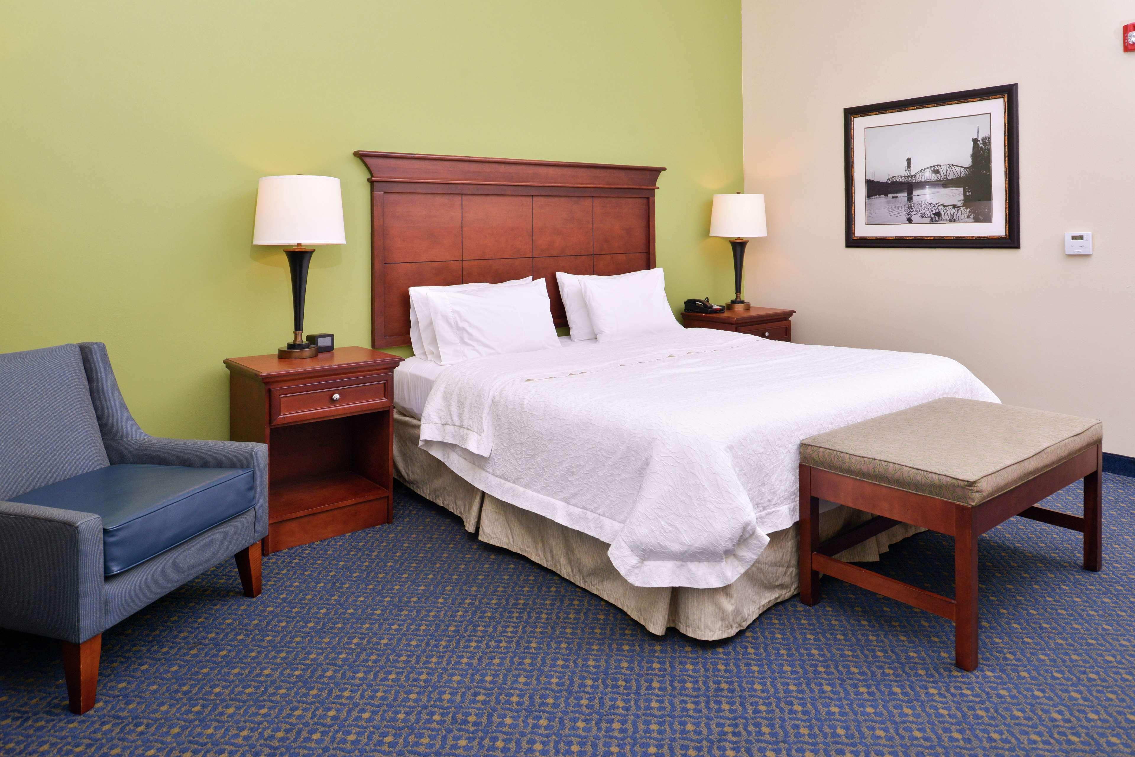 Hampton Inn Jackson-College Avenue Bagian luar foto