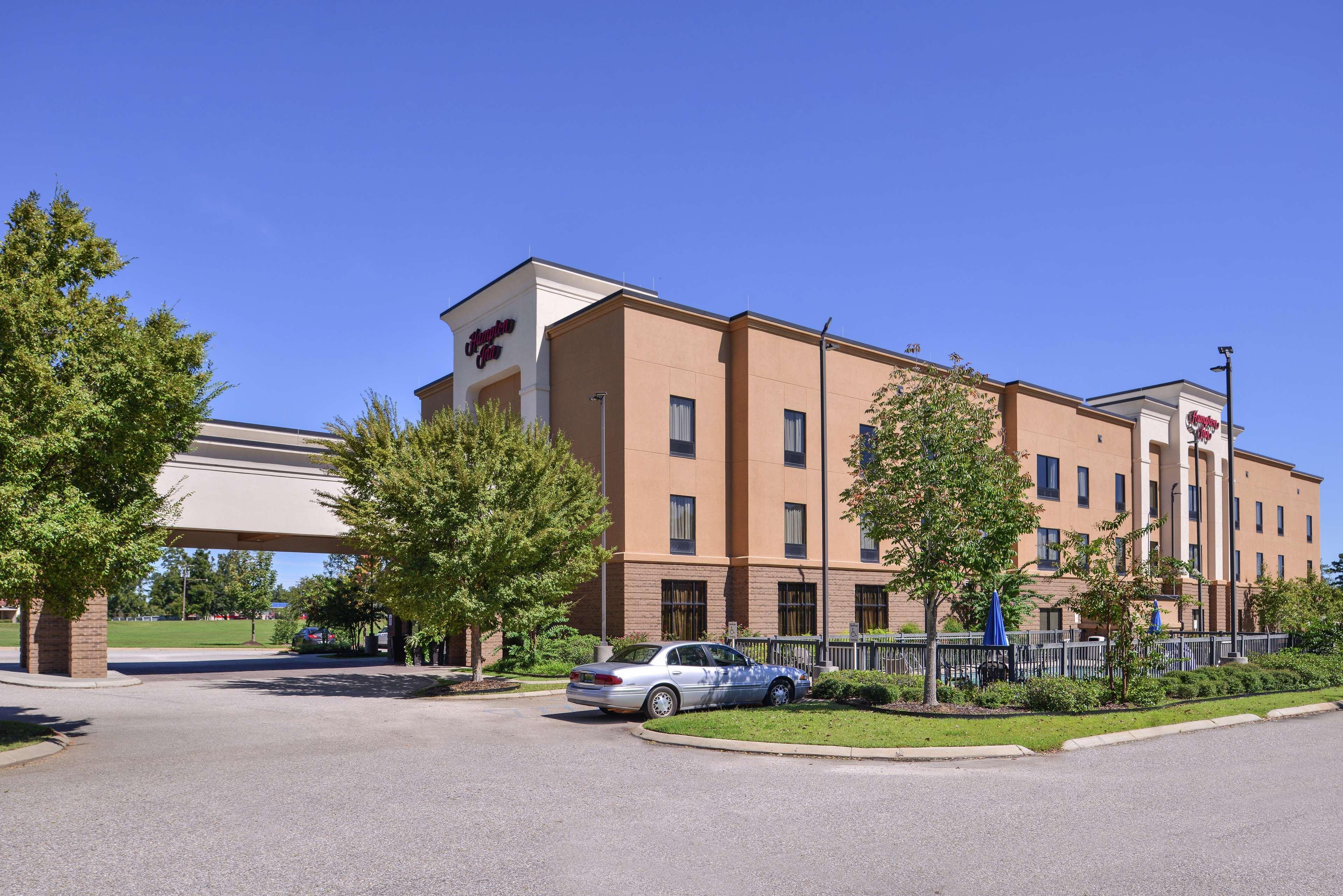 Hampton Inn Jackson-College Avenue Bagian luar foto