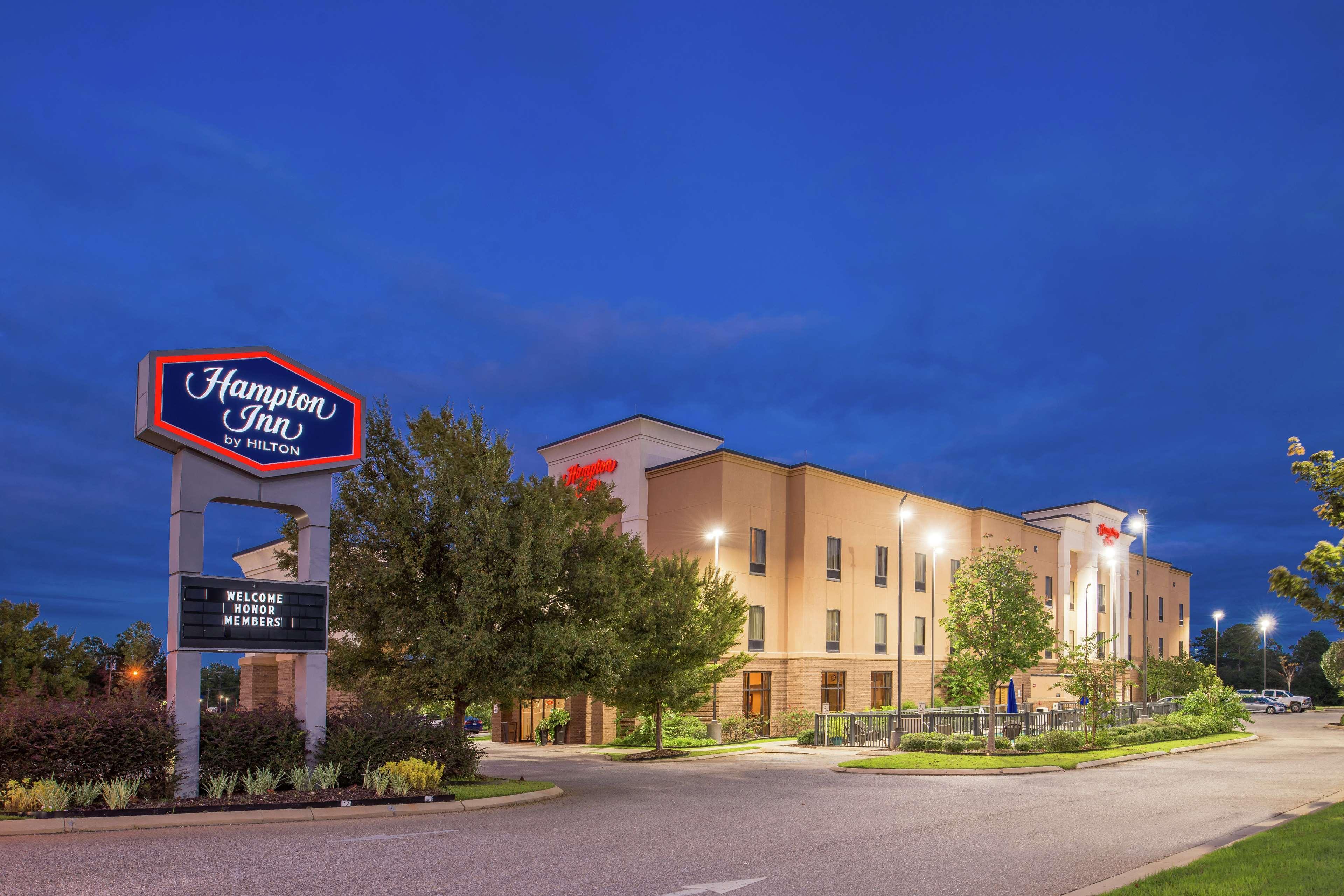 Hampton Inn Jackson-College Avenue Bagian luar foto