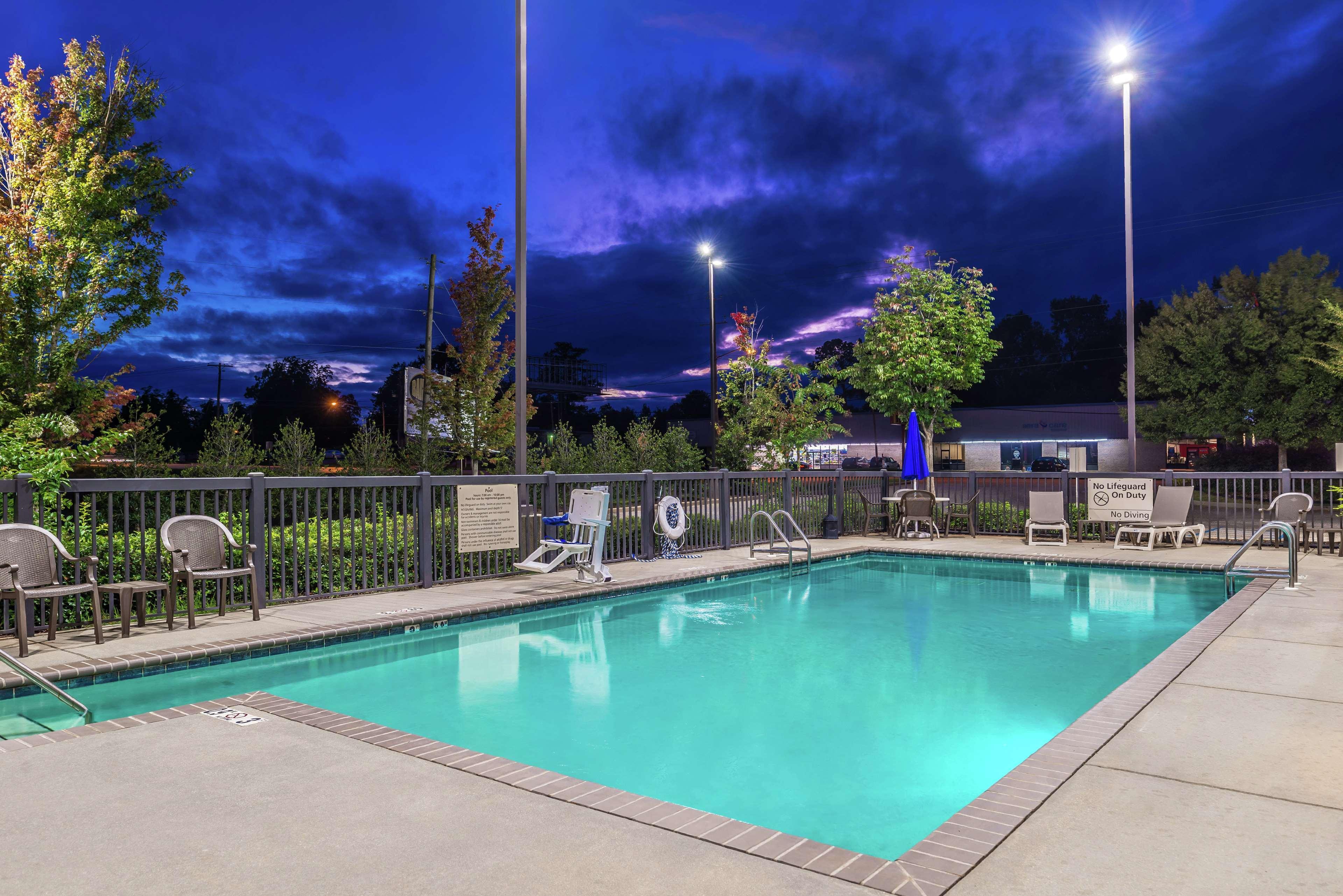 Hampton Inn Jackson-College Avenue Bagian luar foto