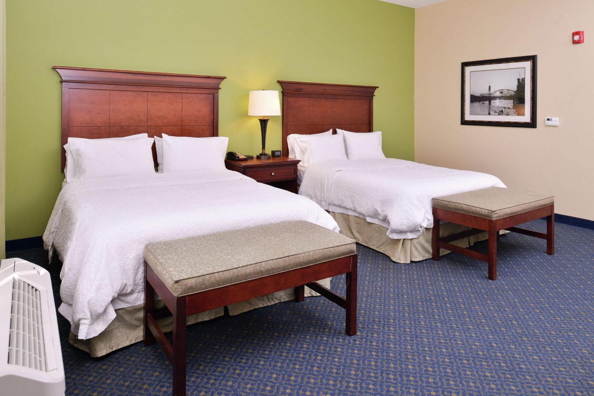 Hampton Inn Jackson-College Avenue Bagian luar foto